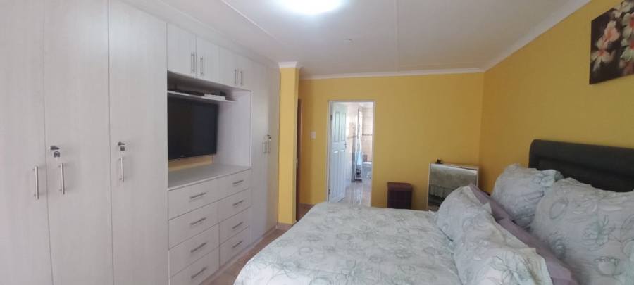 3 Bedroom Property for Sale in Amalinda Eastern Cape